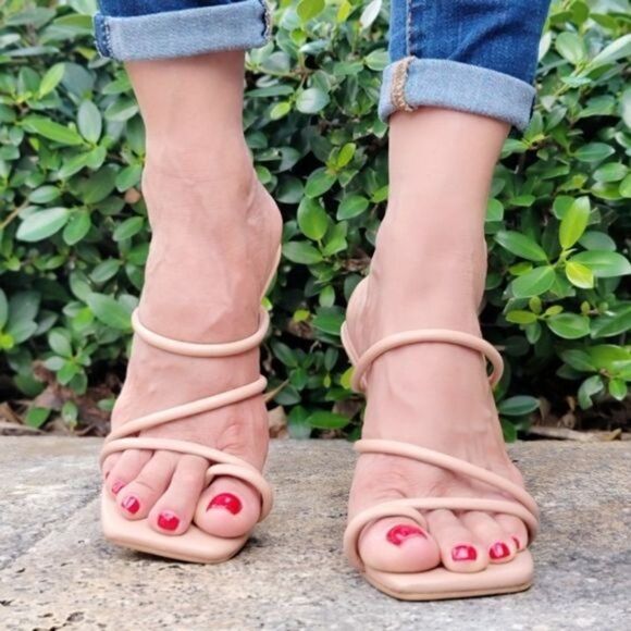 Women's Nude Square Toe Ring Sandals - Picture 2 of 7